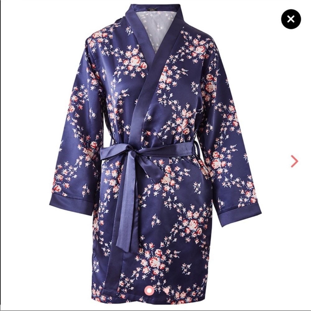COPY - Brand new Morgan Lane satin robe